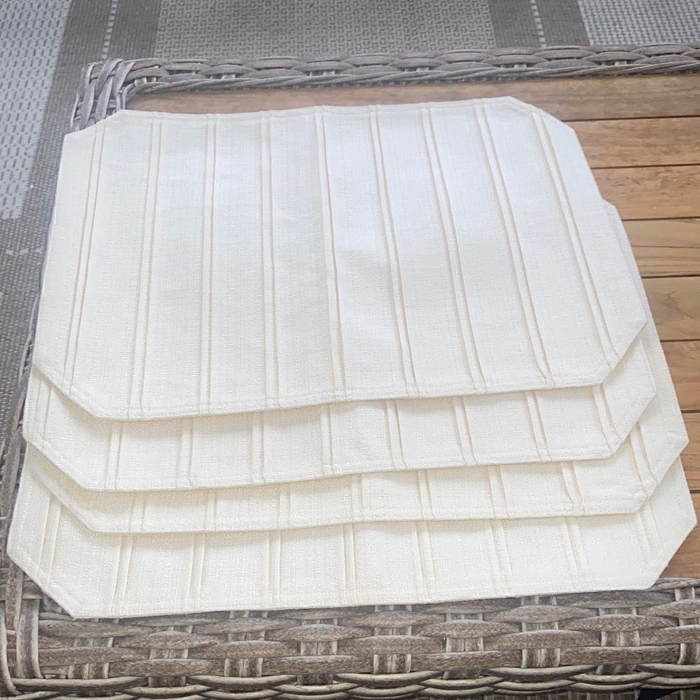 World Market Cream Textured Placemat (4)